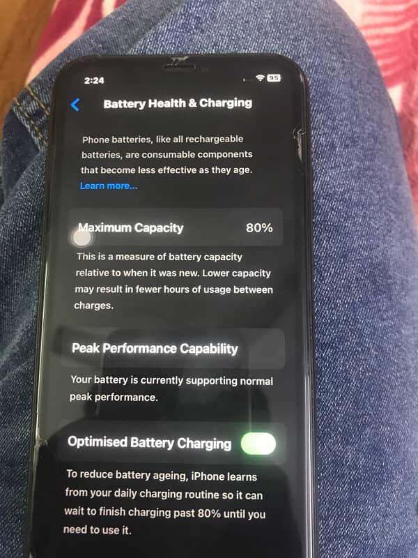 iPhone XR jV 10/10 condition Water pack phone bought from America 6