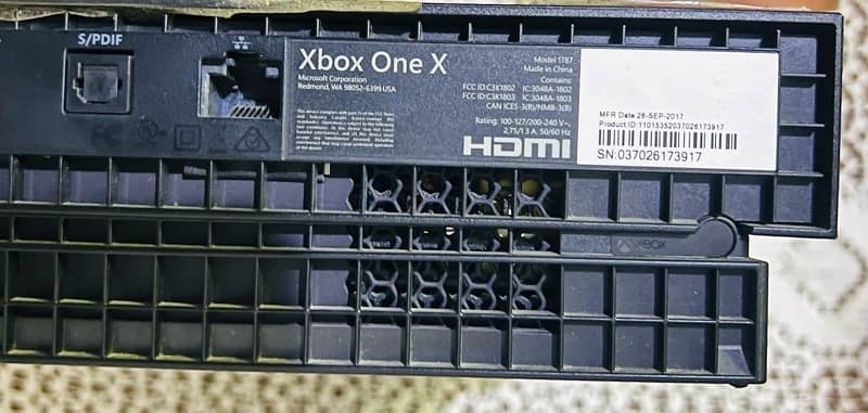 xbox one X 1 TB 0