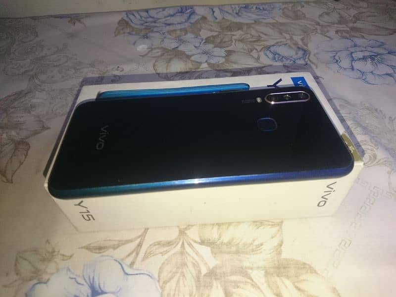 ViVO y15 with Full BOX 9/10 2