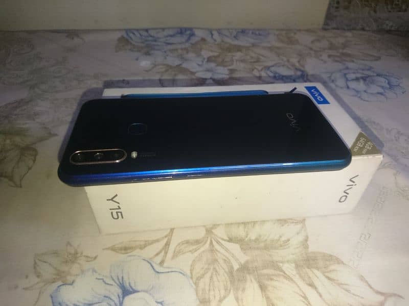 ViVO y15 with Full BOX 9/10 3