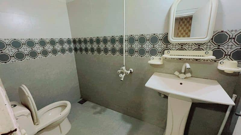 Couples Guest House Gulshan-e-Iqbal 9