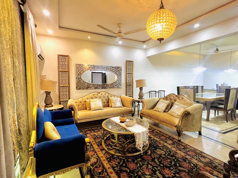 23 MARLA Beautiful HOUSE for Sale in Gulberg 2 0