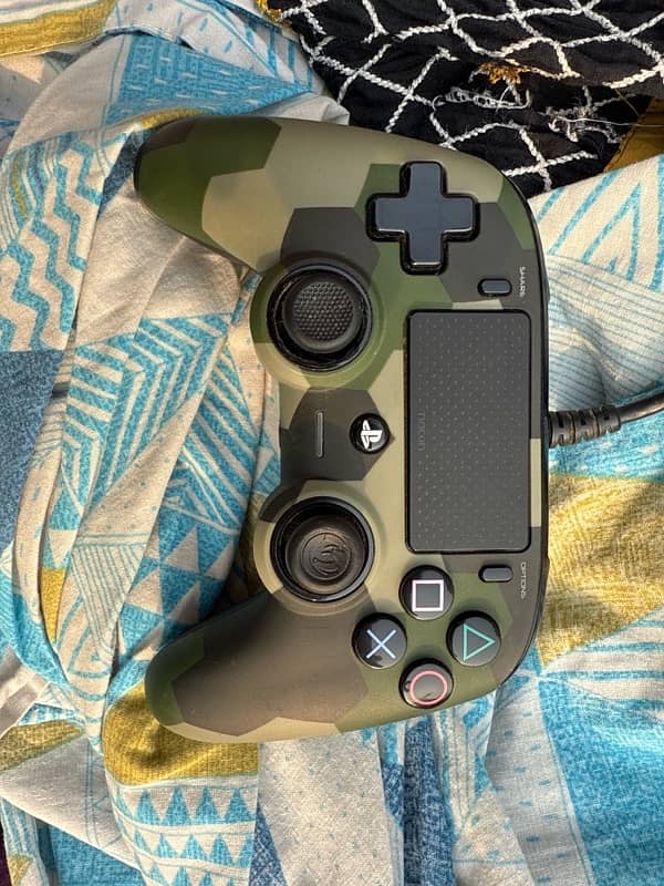 wired controller nacon company in 10/10 condition for ps4 0