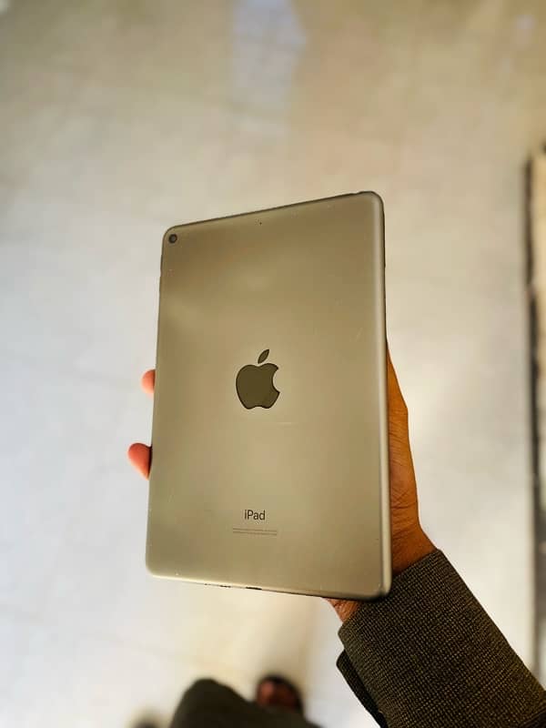 ipad mini 5 64 GB 3