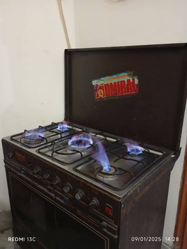 Cooking Range in good condition. . . Ph#03206076037 4