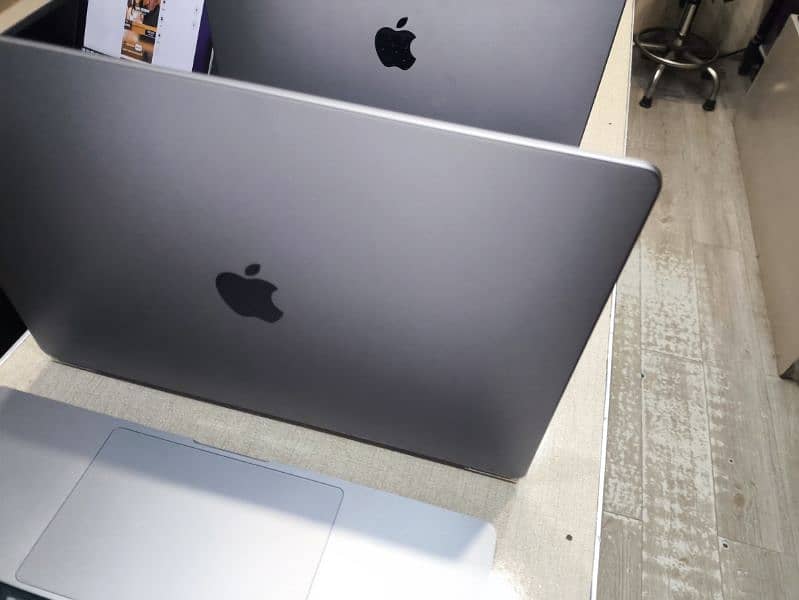 M1 M2 &M3 apple MacBook available 1