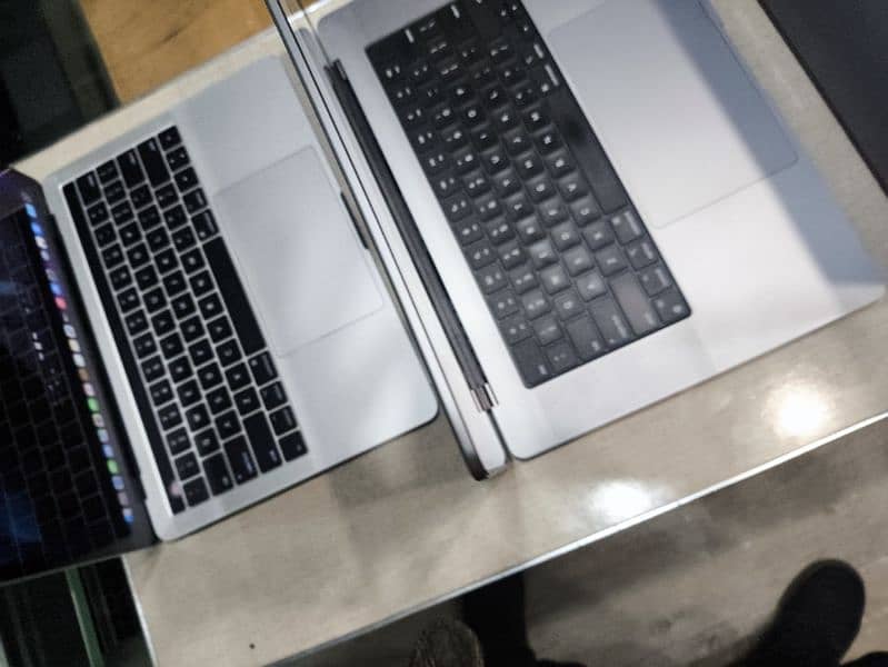 M1 M2 &M3 apple MacBook available 2