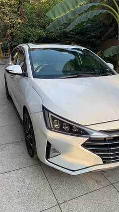 Hyundai Elantra 2022