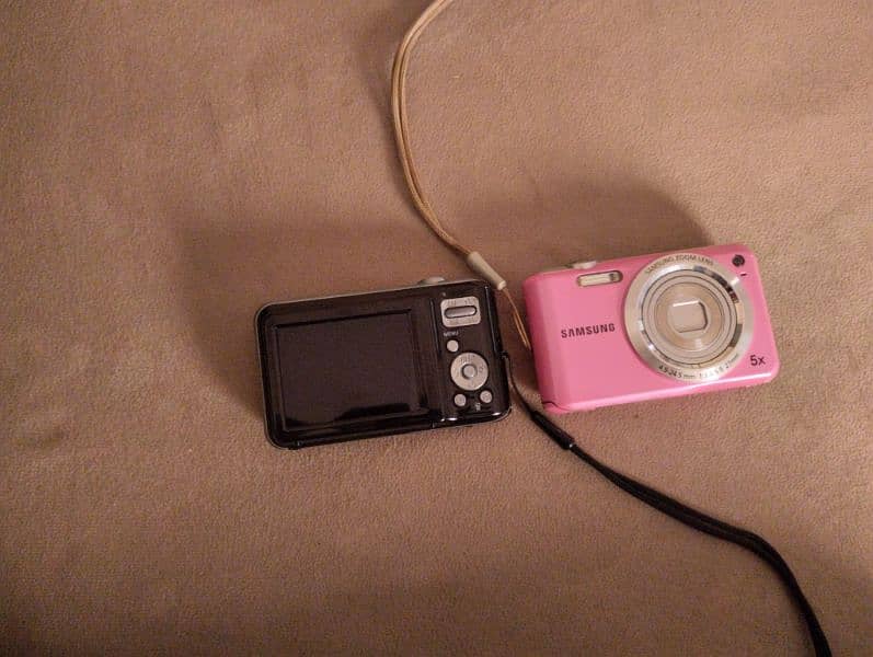 2 Samsung ES65 Digital cameras 2