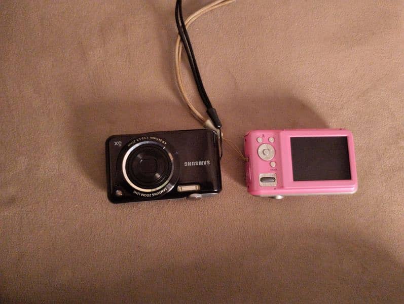 2 Samsung ES65 Digital cameras 3