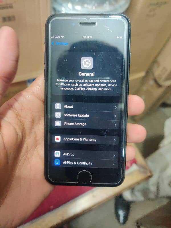 IPhone SE 2020 64GB FU 4 month sim time 6