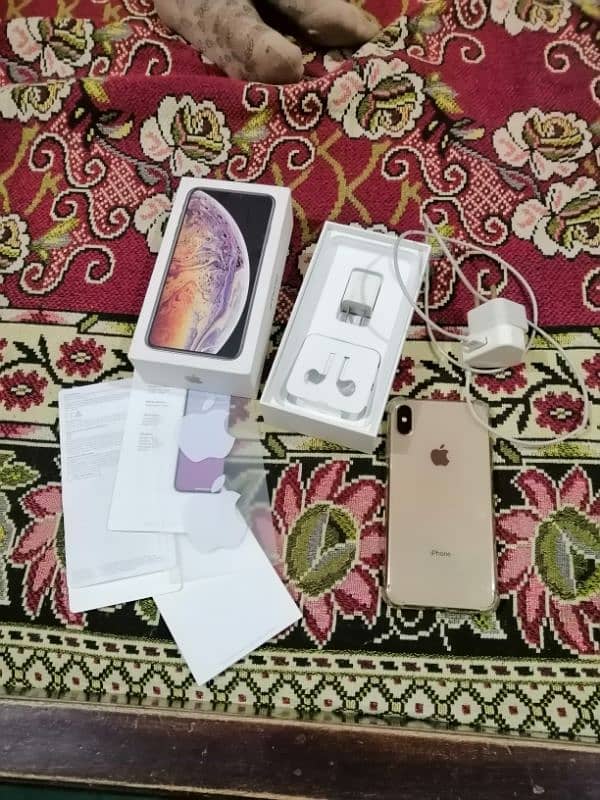 i phone xs max for sale 256 gb Non pta 10 condion 87  helth 3