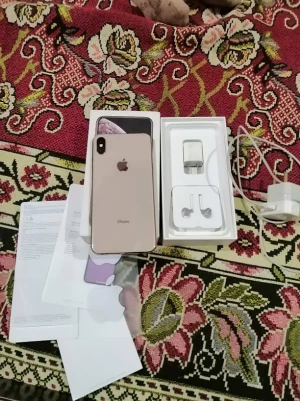 i phone xs max for sale 256 gb Non pta 10 condion 87  helth 4