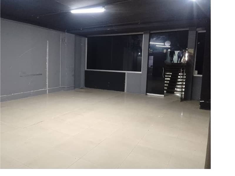 Area 700 Square Feet Office Available For Rent Real Pictures In Main Boulevard Road Gulberg 3 Lahore 0