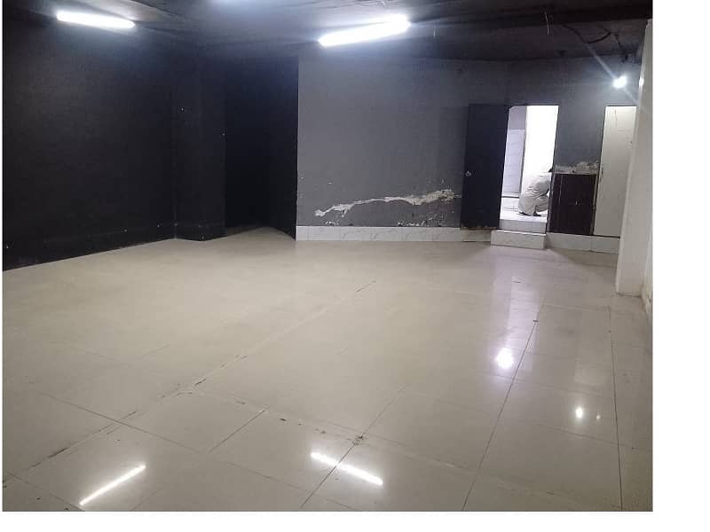 Area 700 Square Feet Office Available For Rent Real Pictures In Main Boulevard Road Gulberg 3 Lahore 1