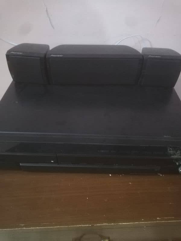 pioneer home theater 1000w new condition 7