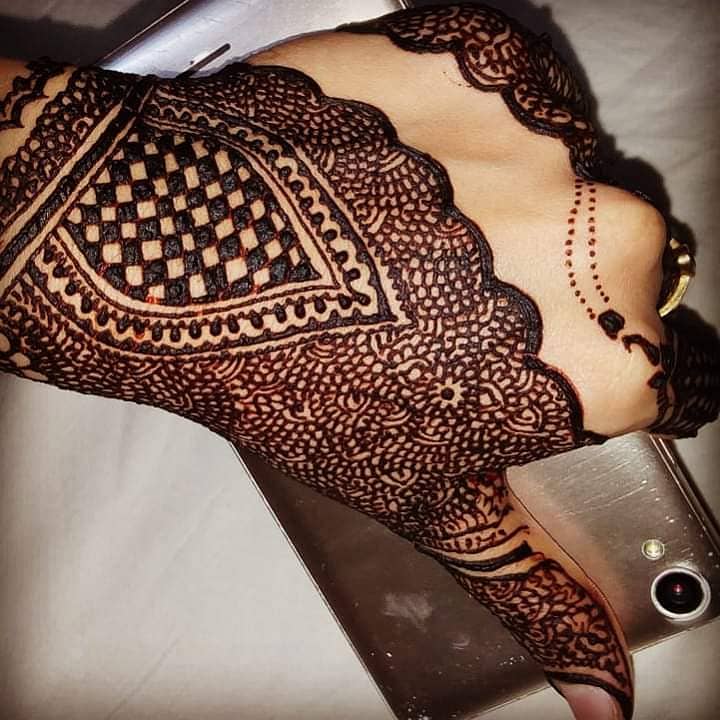 BRIDAL MEHNDI ARTIST ( MEHNDI SERVICE) 1