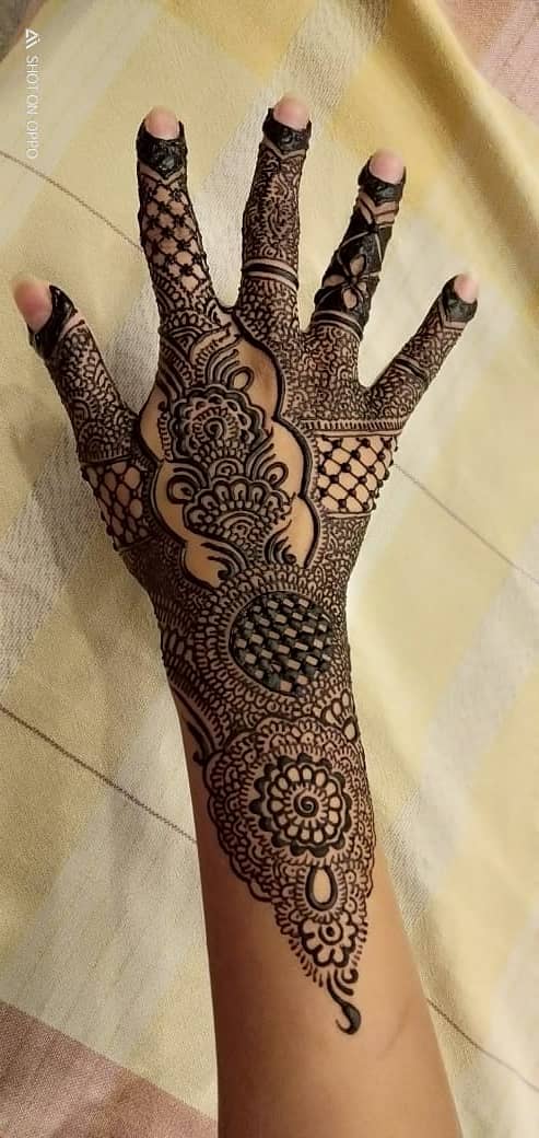 BRIDAL MEHNDI ARTIST ( MEHNDI SERVICE) 4