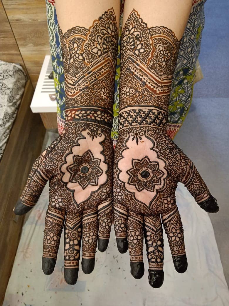 BRIDAL MEHNDI ARTIST ( MEHNDI SERVICE) 14