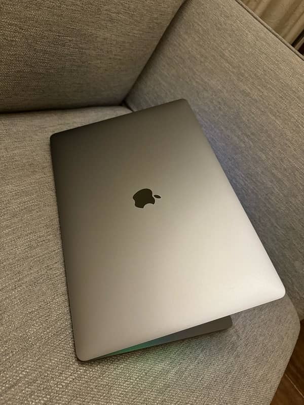 MacBook Pro 2019 - 16 inch 0