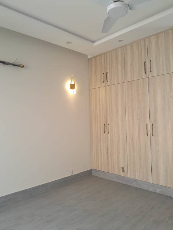 1 Kanal Brand- New Upper Portion with separate entrance for Rent in Phase 6, DHA Lahore 11