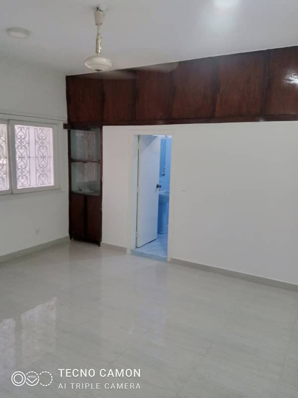 Rent 240ghz portion ist 3bed. d. d Alladin park k samne 2