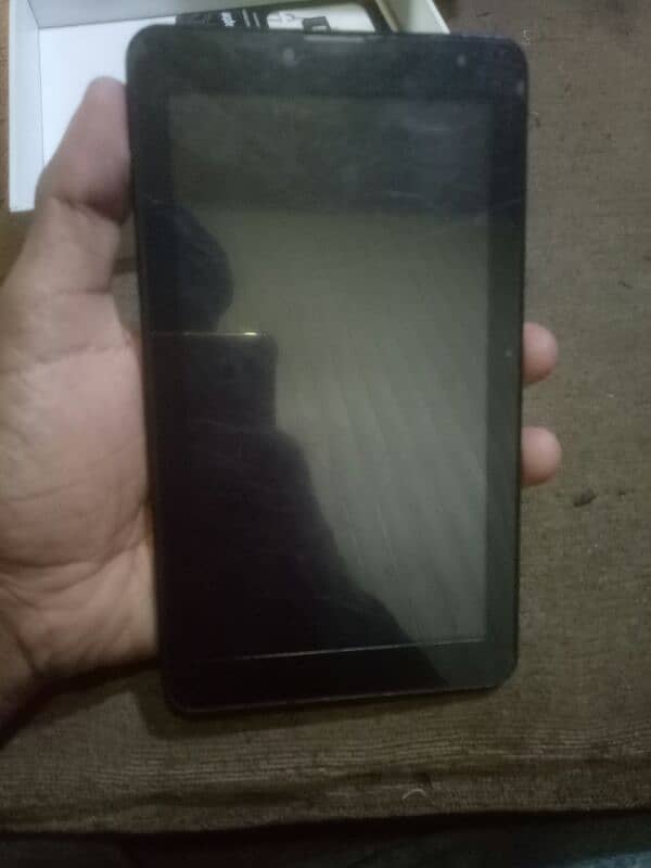 exceed tablet for sale with box 1 GB ram 8 GB rom conditon ap k samnay 1