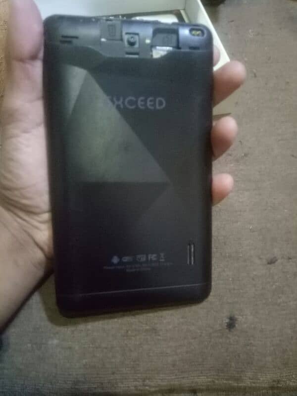 exceed tablet for sale with box 1 GB ram 8 GB rom conditon ap k samnay 5