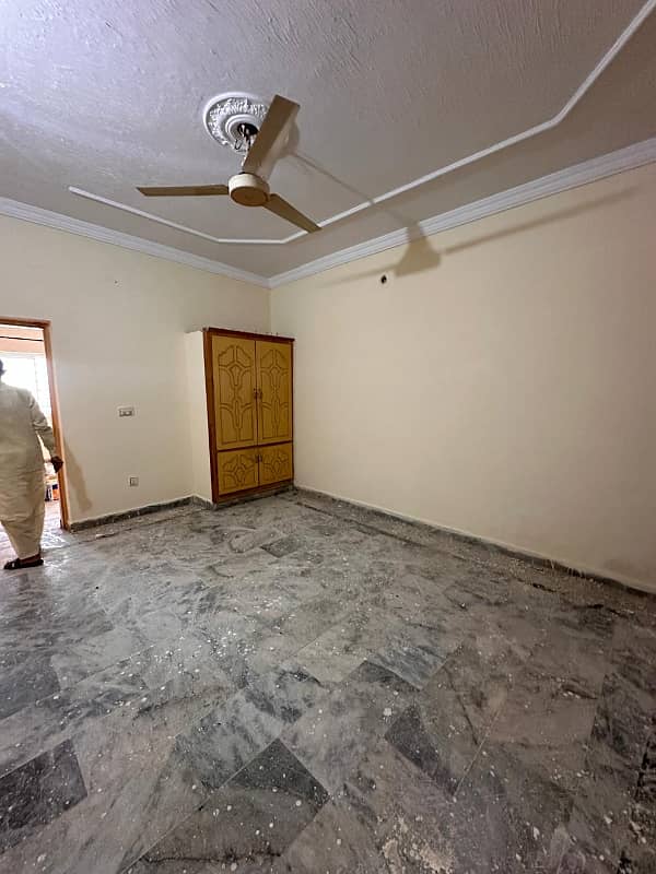 BRAND NEW FAMILY APPARTMENT FOR RENT LOCATION AYUB COLONY 2