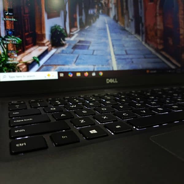 Dell Latitude 7400 Core i5-8365U Laptop 0