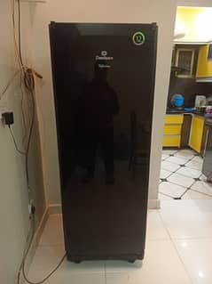 DAWLANCE VERTICAL DEEP FREEZER