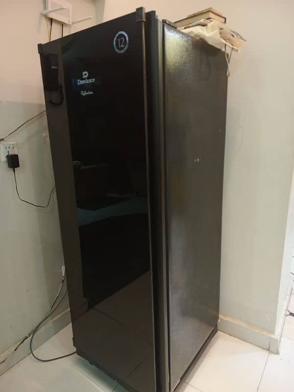 DAWLANCE VERTICAL DEEP FREEZER 2