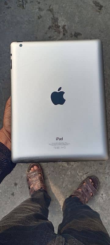 ipad4 11560mah all ok all original good timing urgent sale 2