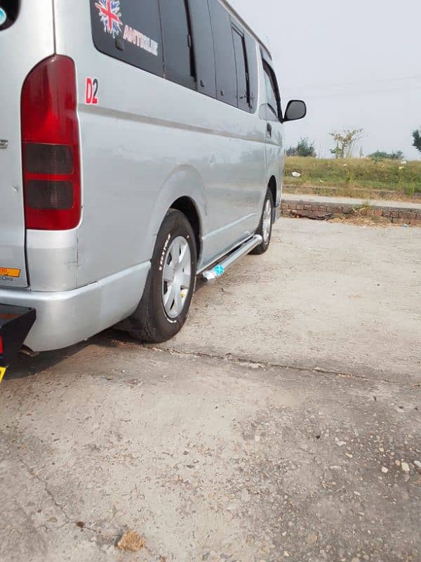 Toyota hiace 2