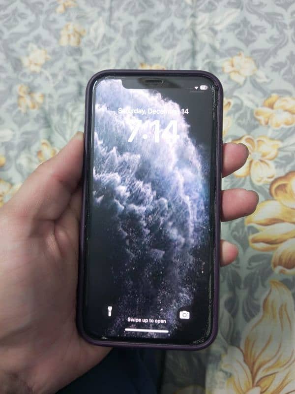 iphone 11 pro ,number  03142082890 0