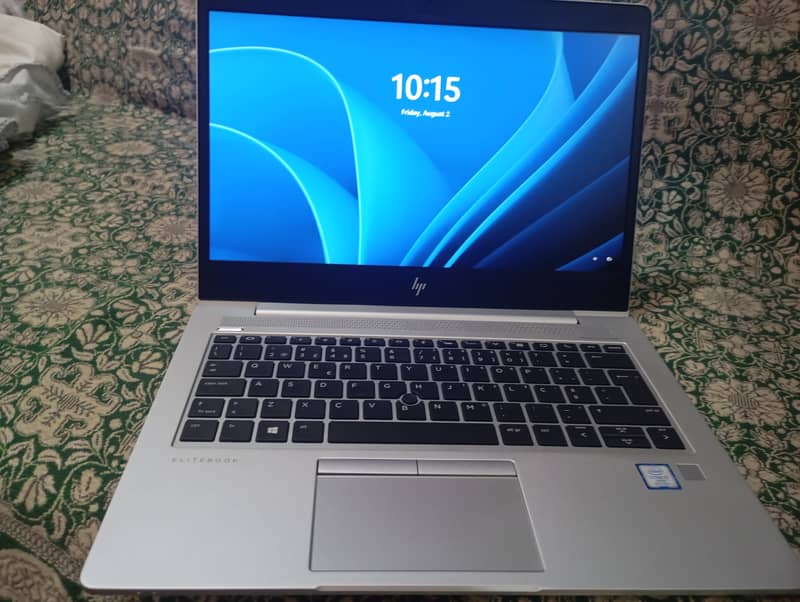 i7 8th Generation, 830 G5- 8 Gb RAM- 256 SSD ROM 6