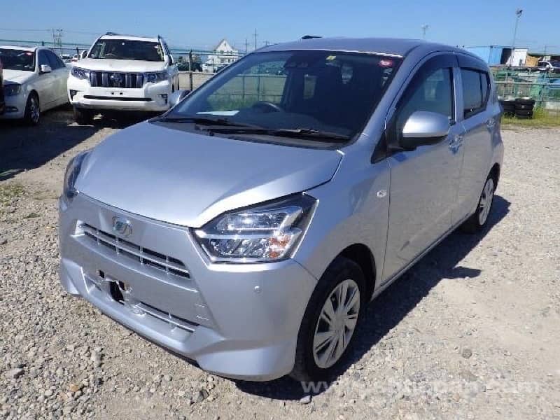 Daihatsu Mira 2021 1