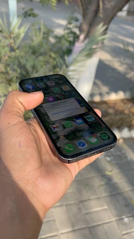 I phone 14 pro 128 GB fectory unlock 5