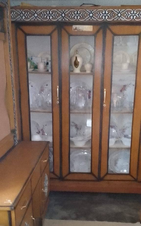 Showcase and Dressing Table for Sale 1