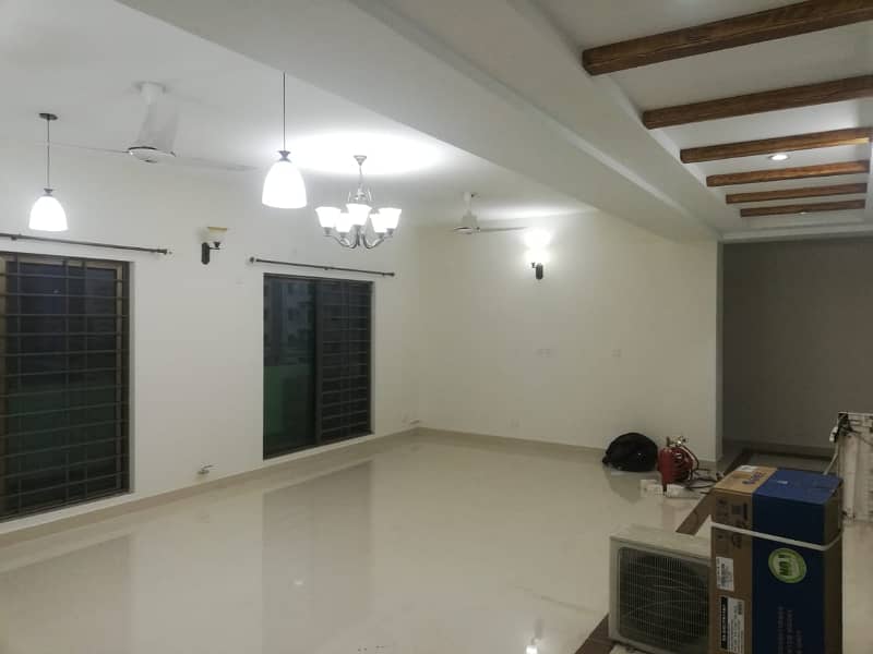 Askari 11 Sector B 10 Marla 3rd Floor 3 Bed Luxury Apartment For Sale 5