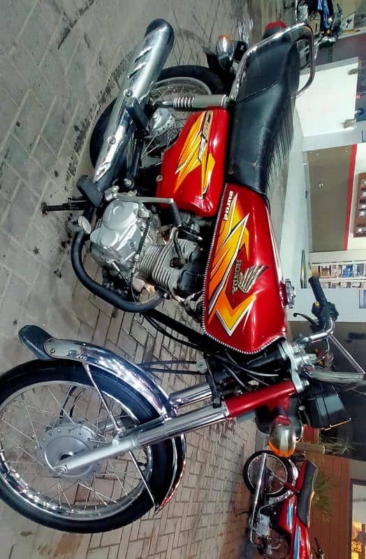 Honda 125 is for sale 1