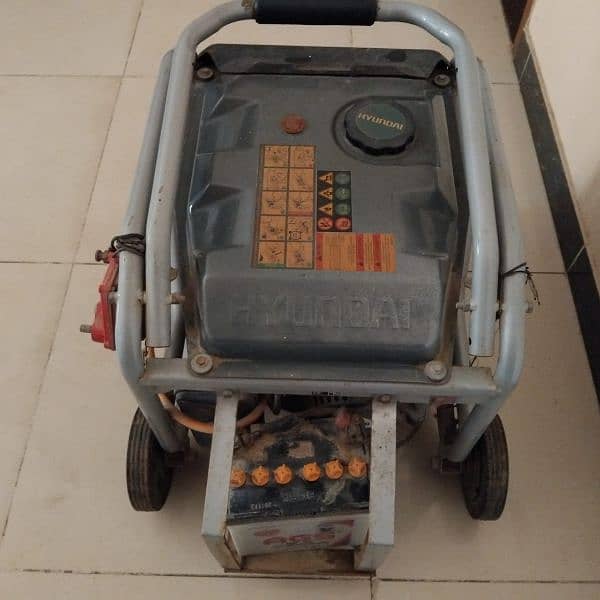 slightly used good conditioned generator 0