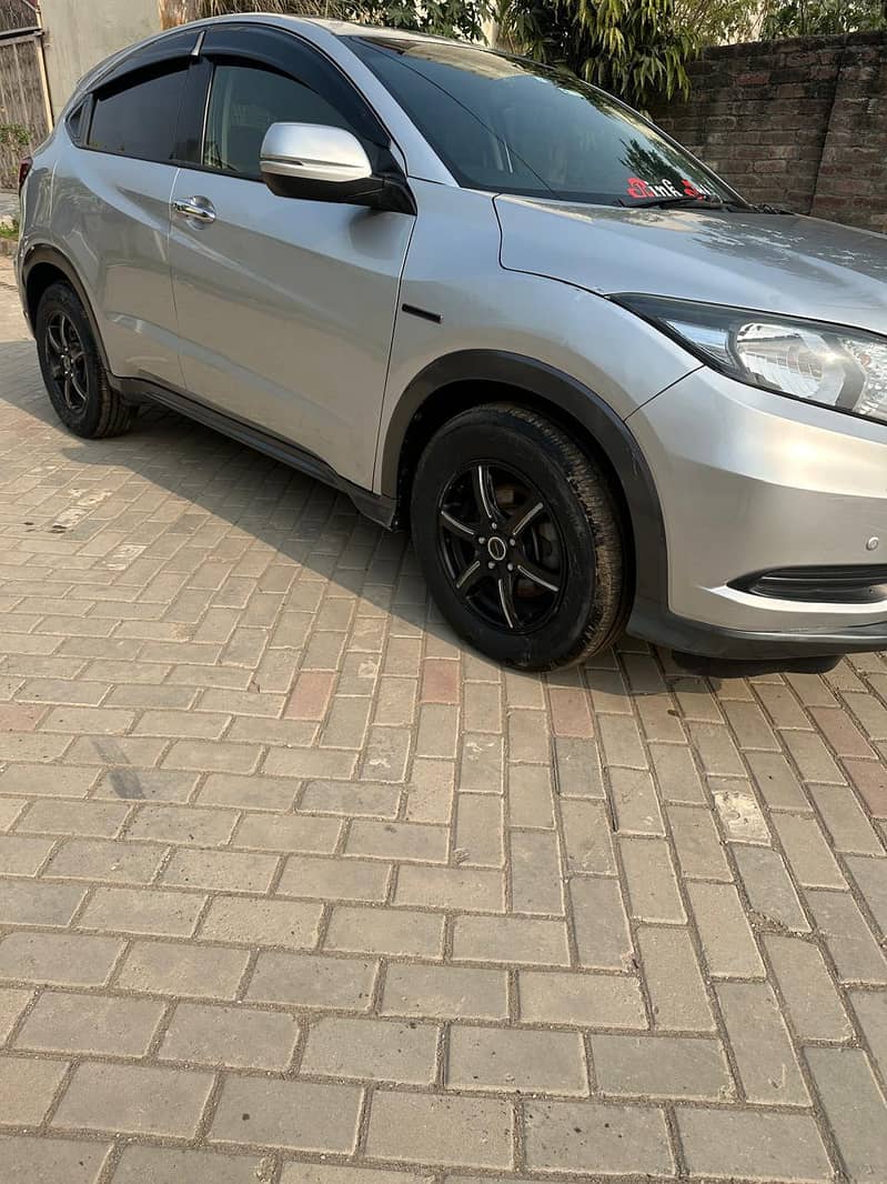 Honda Vezel 2015 1