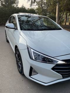 Hyundai Elantra 2022