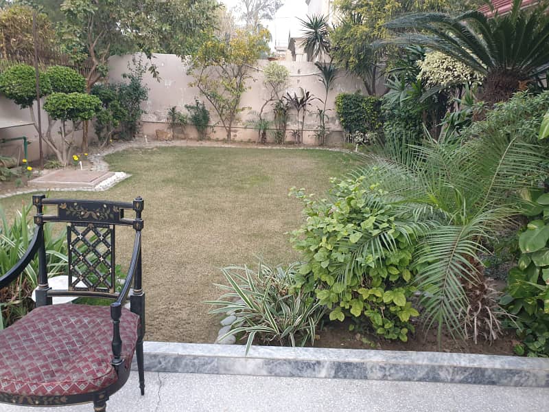 1 Kanal House for Sale in Z Block, Phase 3, DHA Lahore 1