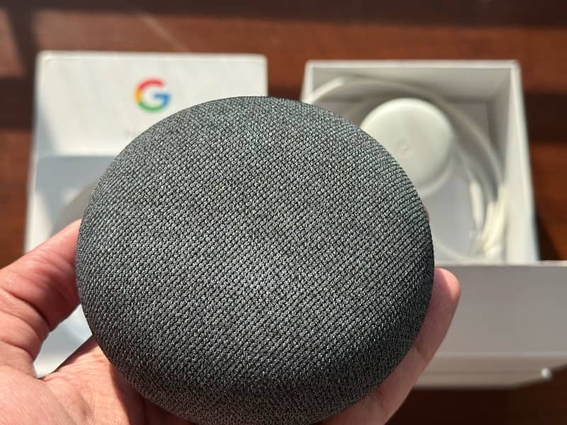 Google Nest Mini - 2nd Generation (Smart Speaker) 4