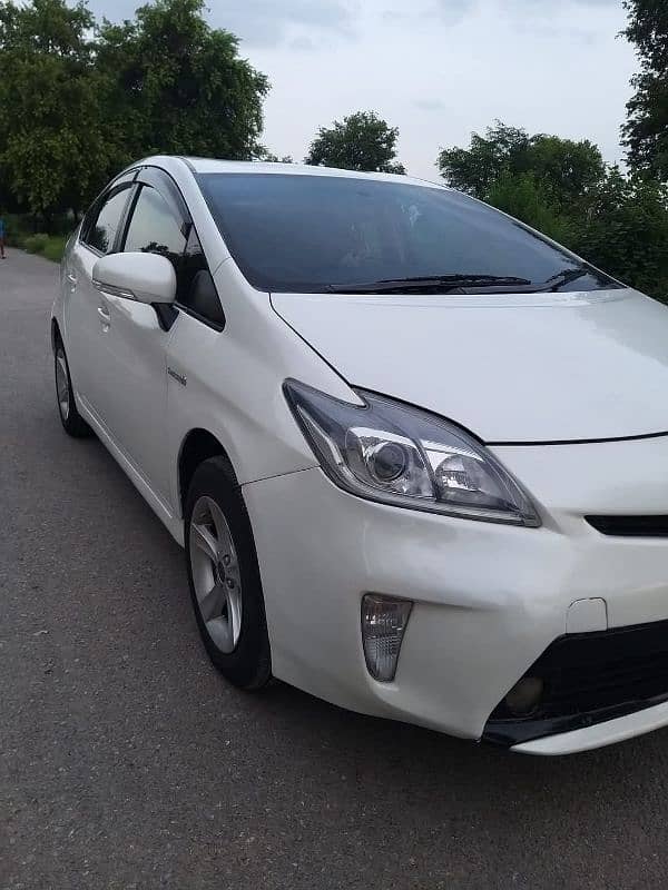 Toyota Prius 2015 11