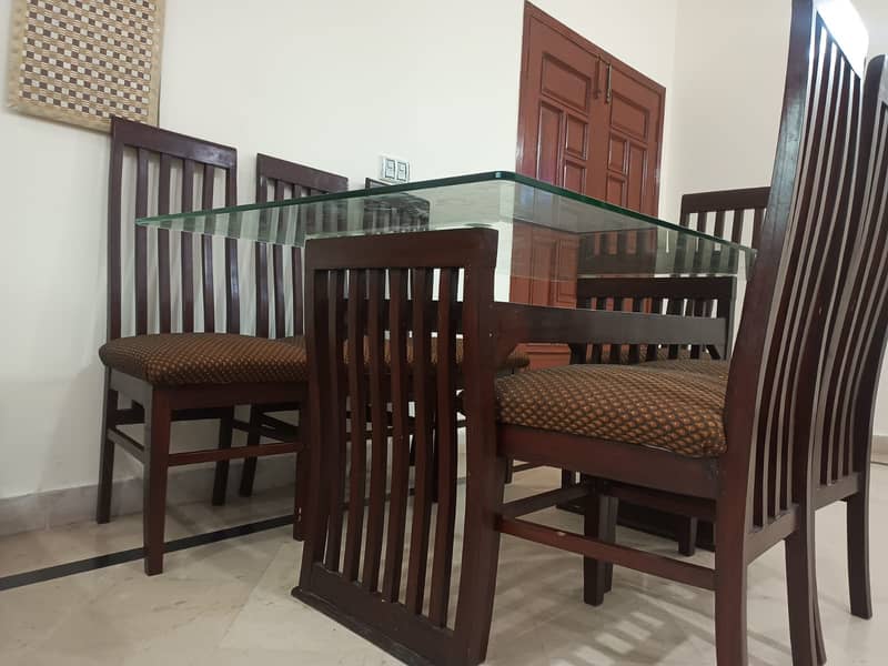 Dinning Table with 6 chairs 2