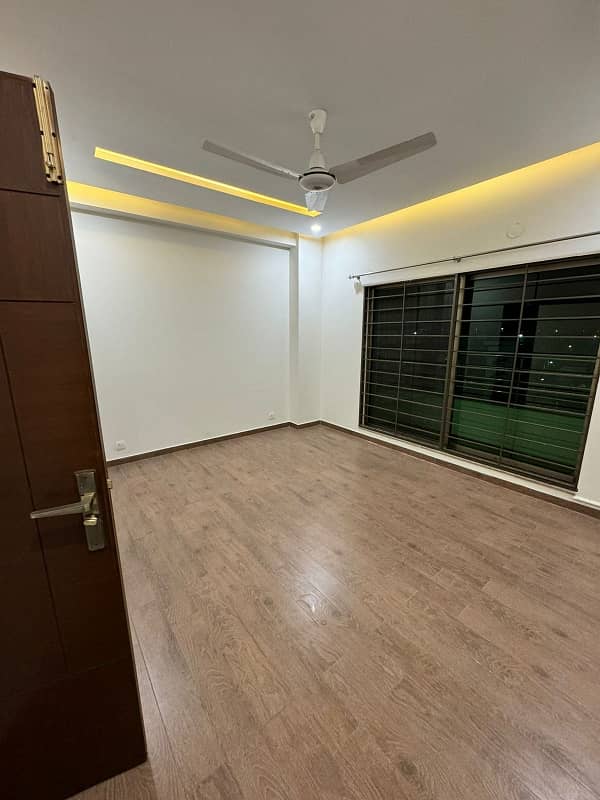 Brend New apartment for Sale in Askari 11 sec-D Lahore 43