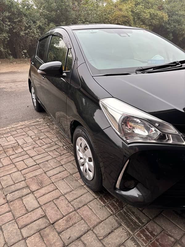 Toyota Vitz 2018 4